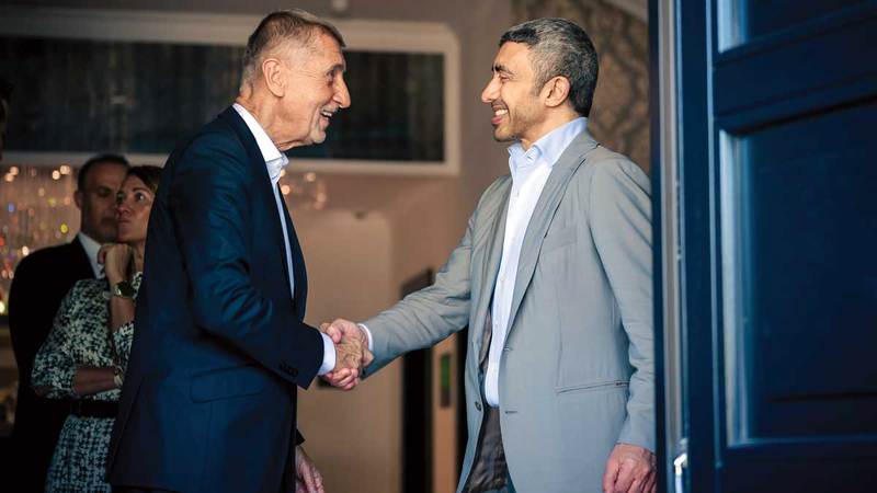 عبدالله بن زايد يلتقي رئيس وزراء التشيك في براغ عبدالله بن زايد يلتقي رئيس وزراء التشيك في براغ