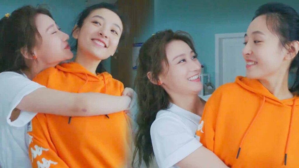 في اول يوم بالجامعة وجدت لنفسها صديقة تشبهها تماما نفس الجنون(تزلج في الحب | Skate into Love ) YOUKU