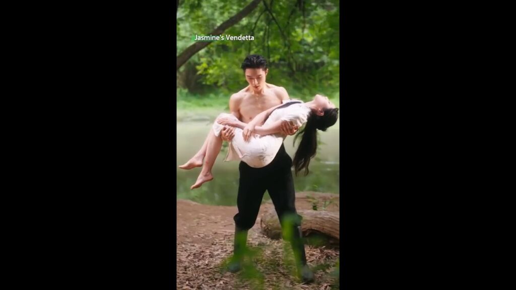 💫🚨 لن أتركك وحدك في هذا الموقف  #verticaldrama #shortdrama #mustwatch#MicroDrama #cdrama