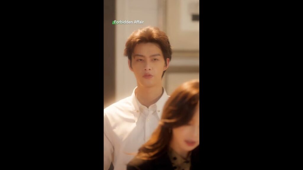 😳💫 انقطعت اللحظة الرومانسية فجأة #verticaldrama #shortdrama #mustwatch#MicroDrama #cdrama