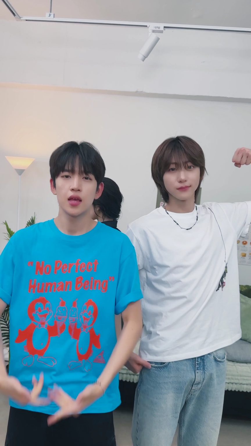 260528 تحديث IDID TikTok مع Gaeul - 𝗪𝗲 𝗴𝗼𝗻' 𝗳𝗹𝘆🪽 مع IDID Kim Minjae وPark Wonbin (FLY! Challenge)