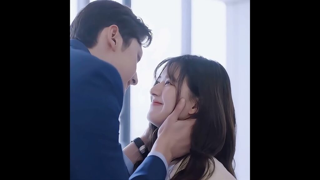 رومانسية الشركة🔥💕💕#liute #zhaolusi #pleasefeelateasaemrling #romance #shorts #cdrama #youku #love