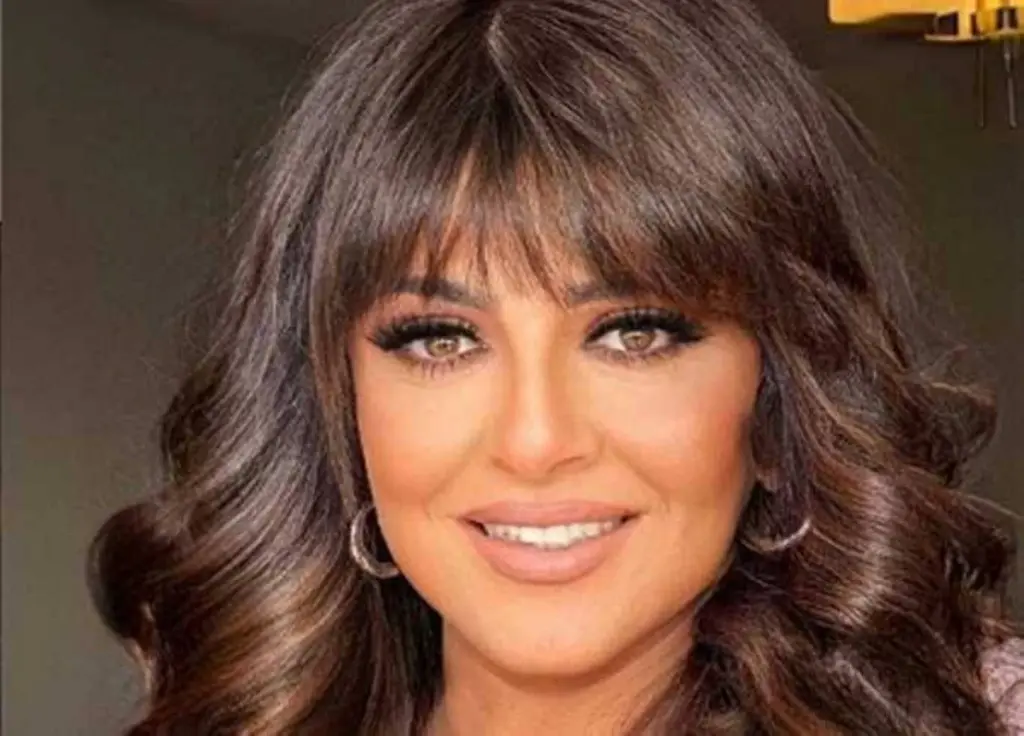 إلزام هالة صدقي بدفع 100 ألف ريال لمساعِدتها (تفاصيل الحكم) هالة صدقي