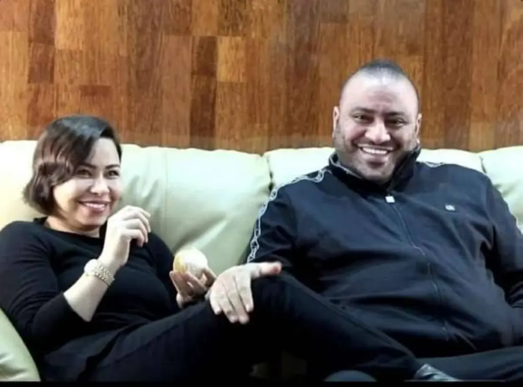بعد الحكم بحبس شقيقها 6 شهور ودفع 120 ألف دولار.. شيرين عبدالوهاب تتنازل وترفض استكمال الإجراءات القانونية شيرين عبدالوهاب وشقيقها محمد - صورة أرشيفية