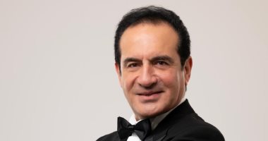 محمد ثروت يخضع لجراحة استئصال المرارة.. ونجله: الحمد لله خرج من العملية
