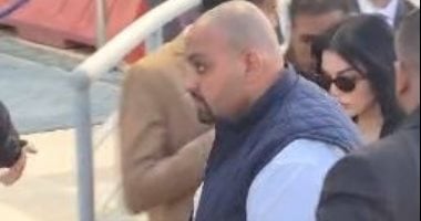 هيفاء وهبي ونادية مصطفى وأنوشكا وهاني مهنا في عزاء هاني شاكر.. صور