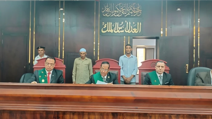 صحيفة المرصد - مصر.. بالفيديو: لحظة النطق بحكم الإعدام على مسن اغتصب طفلة وتسبب في حملها.. والقاضي: ساقها إلى متجره كما تساق الشاة للذبح