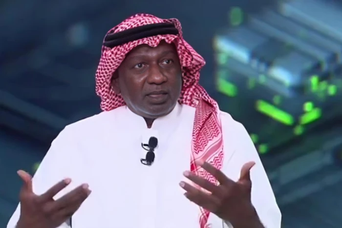 صحيفة المرصد – بالفيديو.. ماجد عبد الله : أتمنى كل نادٍ تستحوذ عليه جهة مستقلة.. إذا جهة واحدة مستحوذة على 4 أندية ما يكون فيها عدالة صحيفة المرصد - بالفيديو.. ماجد عبد الله : أتمنى كل نادٍ تستحوذ عليه جهة مستقلة.. إذا جهة واحدة مستحوذة على 4 أندية ما يكون فيها عدالة
