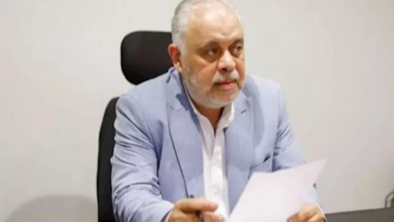 محمد غنيم يرد على قرار"المهن التمثيلية" بوقف عمل تصاريح له- خاص