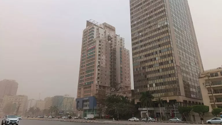 رئيس معلومات المناخ: رياح مثيرة للأتربة وتقلبات حادة تضرب البلاد اليوم رئيس معلومات المناخ: رياح مثيرة للأتربة وتقلبات حادة تضرب البلاد اليوم