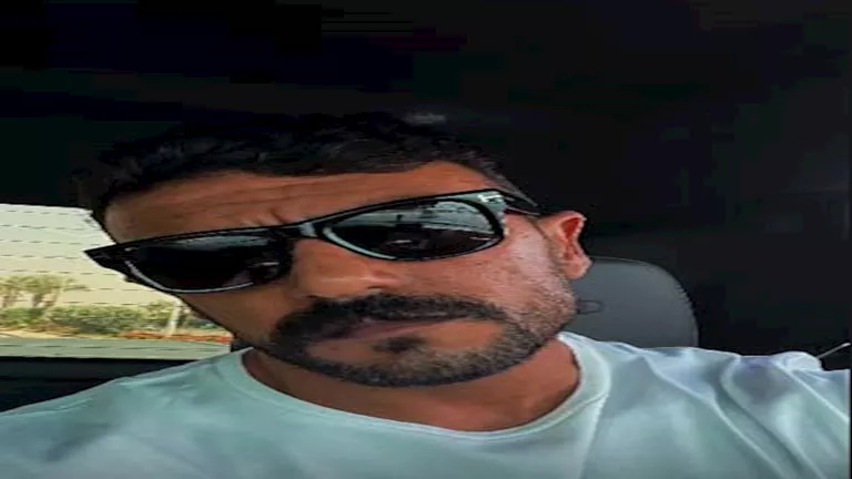 بالفيديو..أحمد العوضي يثير الجدل بعد ذبح الأضحية وسط جمهوره في عين شمس بالفيديو..أحمد العوضي يثير الجدل بعد ذبح الأضحية وسط جمهوره في عين شمس