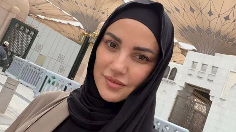 بصحبة زوجها هاني سعد.. 15 صورة لـ درة أثناء أداء فريضة الحج بصحبة زوجها هاني سعد.. 15 صورة لـ درة أثناء أداء فريضة الحج
