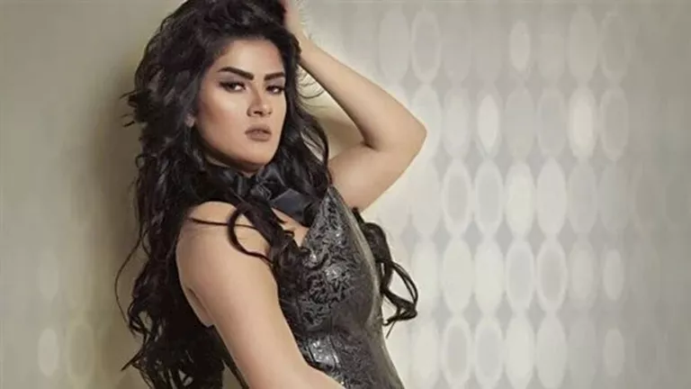 القبض على الفنانة ياسمينا المصري بتهمة السب والتشهير