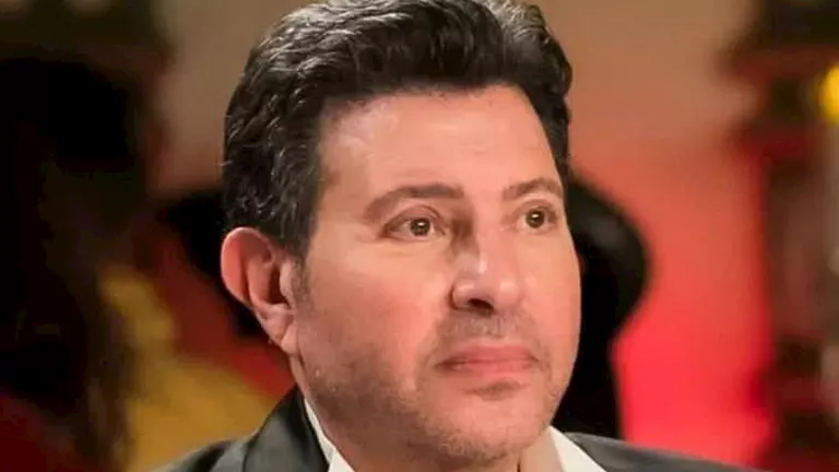 تعرف على موعد وصول جثمان الفنان هاني شاكر مطار القاهرة