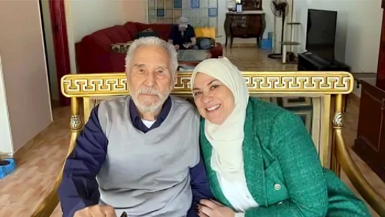 ابنة عبدالرحمن أبو زهرة تتحدث عن حالة والدها الصحية (فيديو)