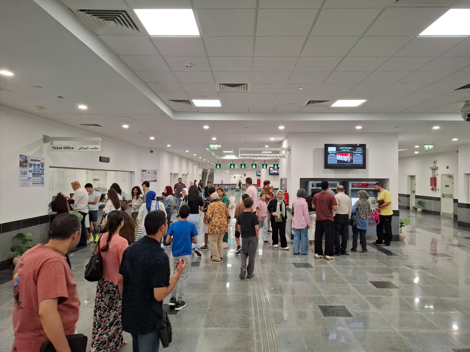 إقبال كبير على قطارات مونوريل شرق النيل في الجمعة الأولى للتشغيل إقبال كبير على قطارات مونوريل شرق النيل في الجمعة الأولى للتشغيل