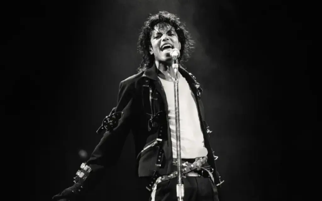 أغنية "Billie Jean" لمايكل جاكسون تتصدر Billboard Global 200