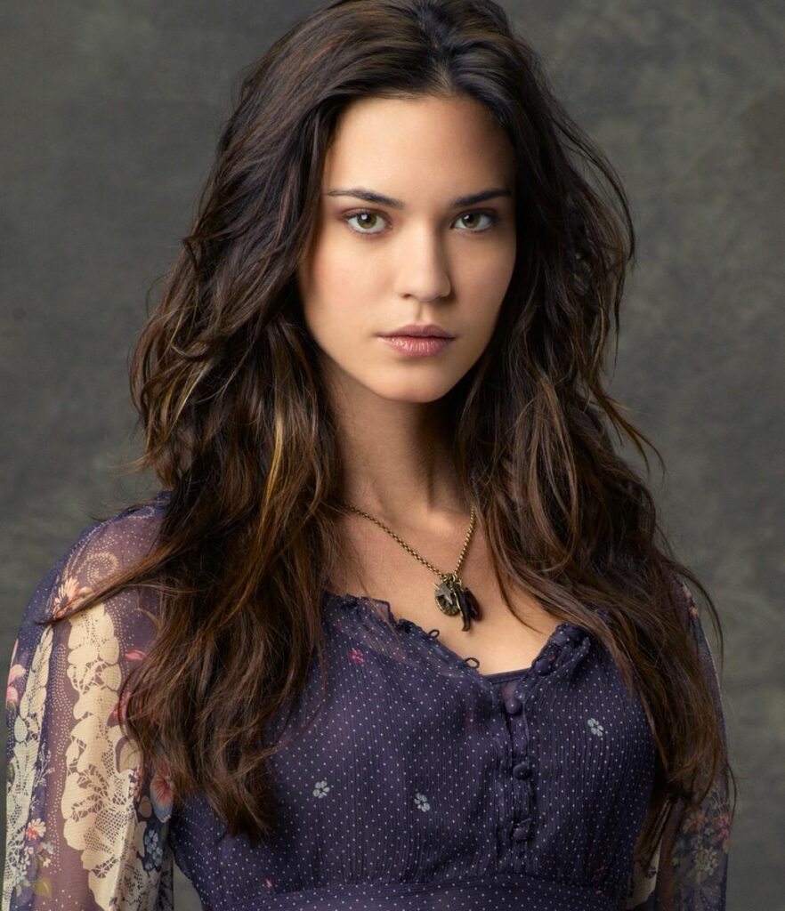 Odette Yustman Odette Yustman