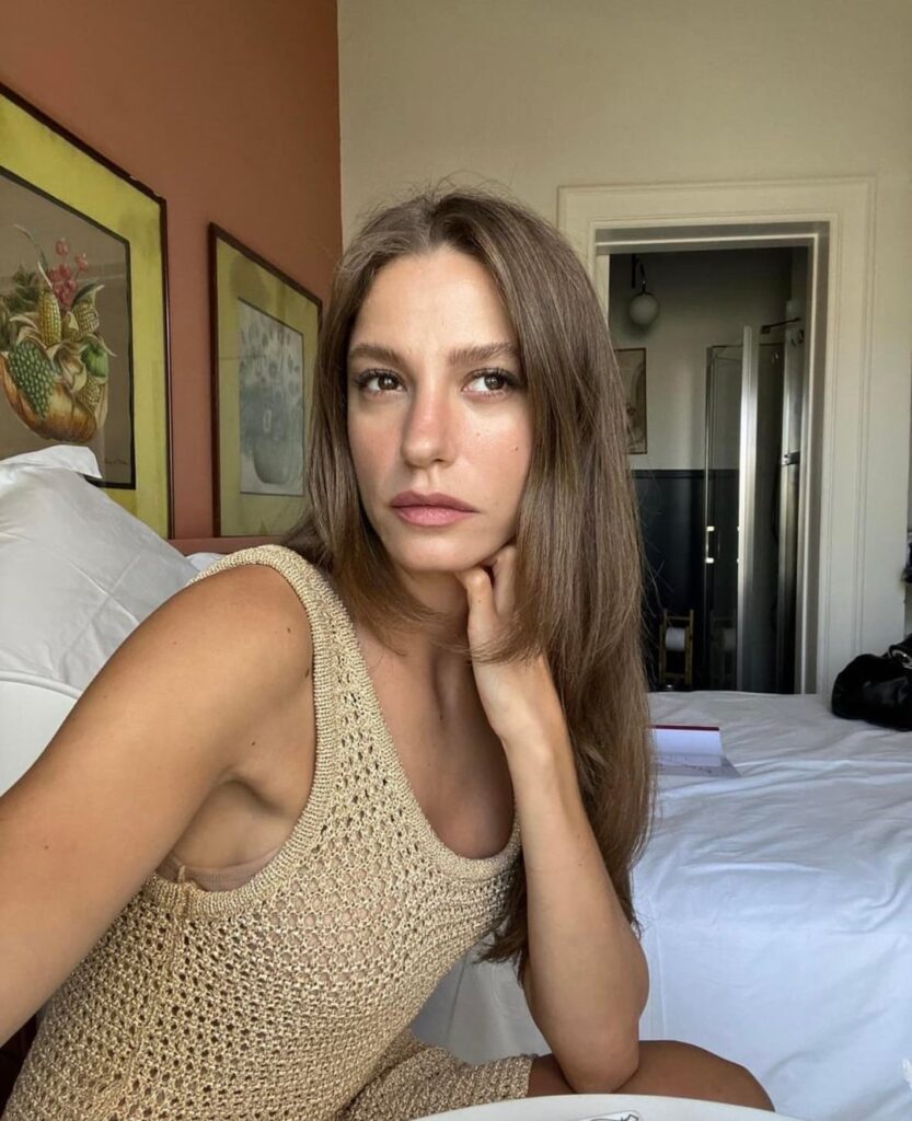 Serenay sarikaya vs Sümeyye Aydogan
