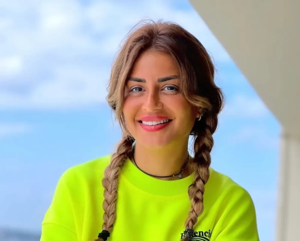 بلاغ رسمي يكشف واقعة سرقة منة فضالي.. والمتهمة تهرب - أخبار السعودية