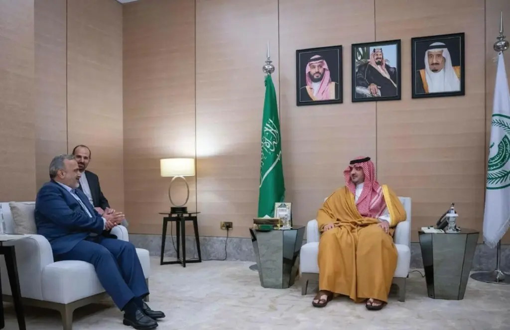 الأمير عبدالعزيز بن سعود يستقبل رئيس منظمة الحج والزيارة الإيرانية – أخبار السعودية الأمير عبدالعزيز بن سعود يستقبل رئيس منظمة الحج والزيارة الإيرانية - أخبار السعودية