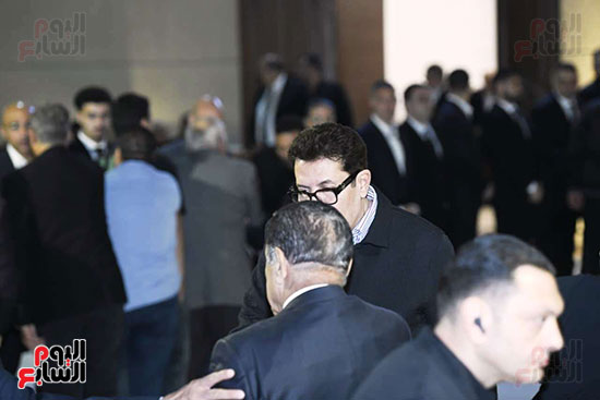 وصول الفنان هانى رمزى عزاء الفنان الراحل هانى شاكر