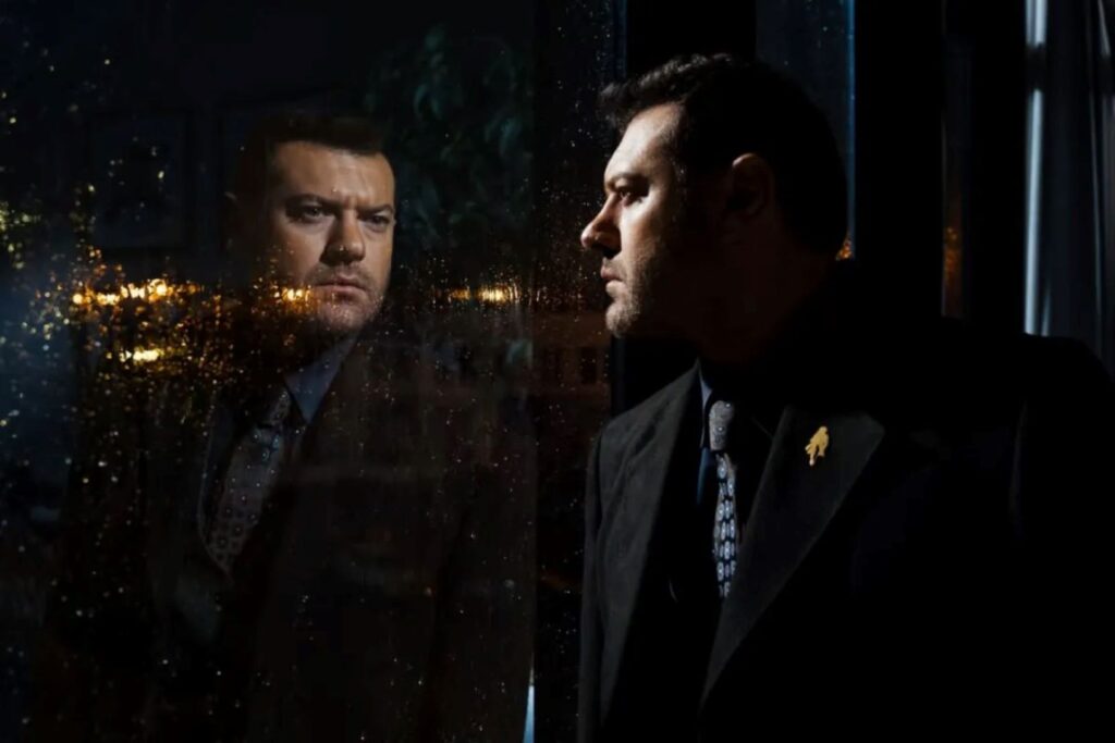 اتهامات بالسرقة تطارد مسلسل الفرنساوي لـ عمرو يوسف اتهامات بالسرقة تطارد مسلسل الفرنساوي لـ عمرو يوسف
