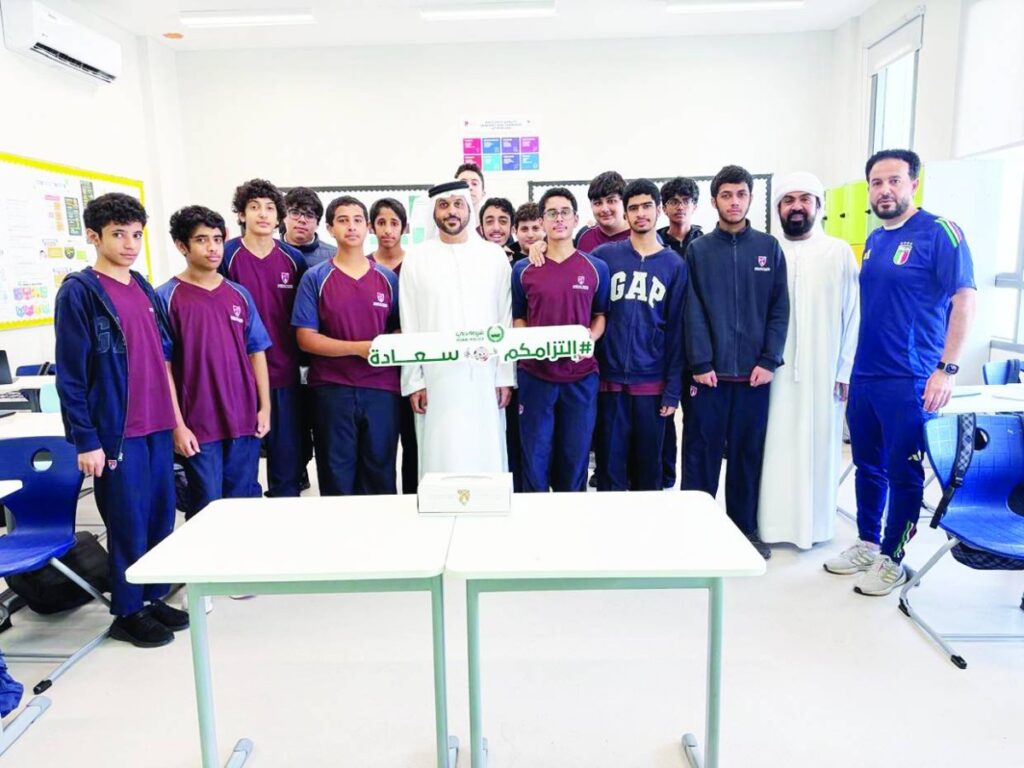 شرطة دبي توعّي الطلبة بالالتزامات الرياضية في الملاعب Al Bayan