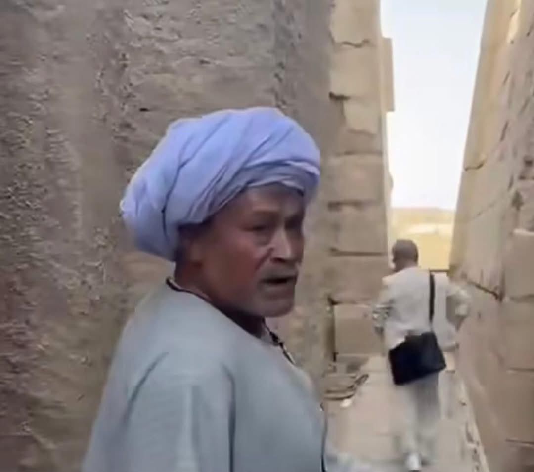 الخفير مبارك عبد الباسط صاحب واقعة اكرامية السائح الامريكى الخفير مبارك عبد الباسط صاحب واقعة اكرامية السائح الامريكى