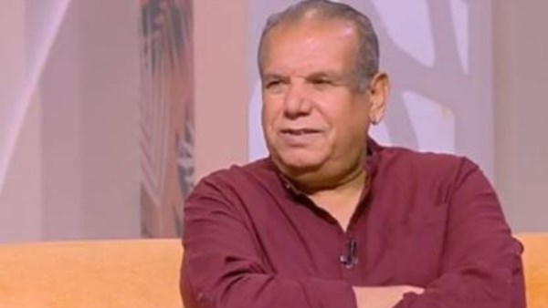 أقدار ربانية توازن الحزن بالفرح… فتوح أحمد يحتفل بحمل زوجته بعد 20 عامًا
