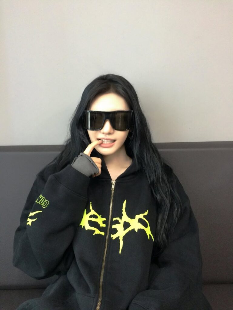 260527 تحديث aespa على Instagram - سأصنع لك عصير الليمون في لوس أنجلوس 🍋 📍 COMPLEX LA (433 N FAIRFAX LOS ANGELES)