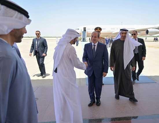الرئيس السيسى يجرى زيارة أخوية لأبوظبي  (1)