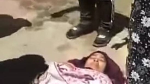 كانت بتهرب من الضرب.. ضبط الزوج المتسبب في سقوط زوجته من البلكونة ببورسعيد كانت بتهرب من الضرب.. ضبط الزوج المتسبب في سقوط زوجته من البلكونة ببورسعيد