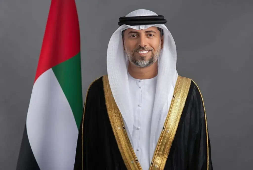سهيل المزروعي: منظومة الإمداد والنقل في الإمارات تعمل بكفاءة واستقرار