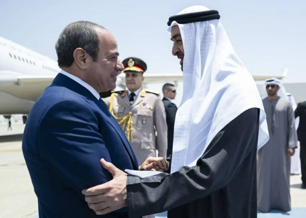 خلال لقائه محمد بن زايد.. السيسي يدين الاعتداءات الإيرانية الإرهابية