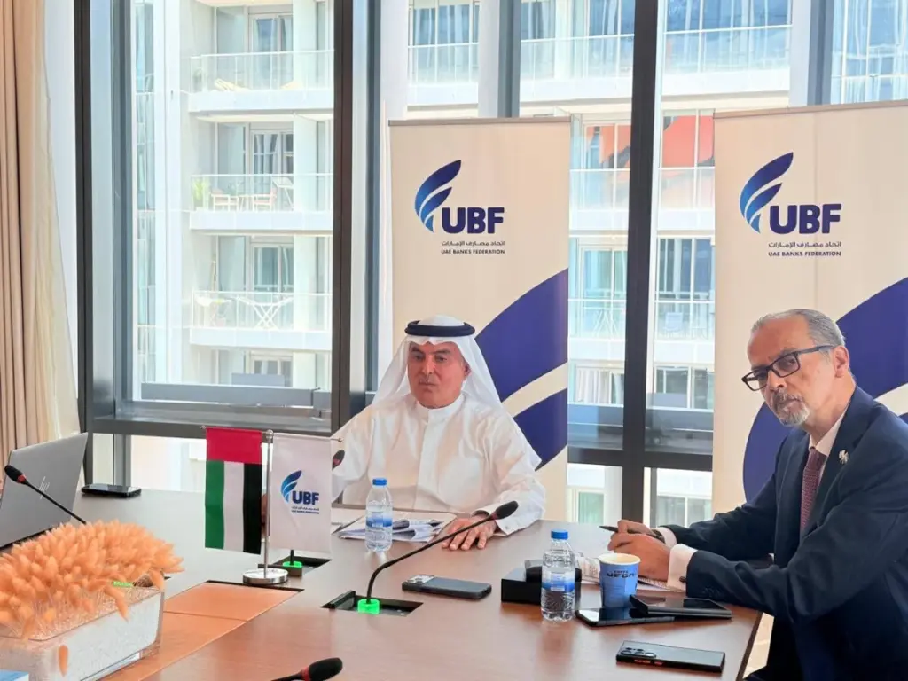 عبدالعزيز الغرير لـ«الخليج»: قوة اقتصاد الإمارات تدعم نمواً قياسياً للبنوك عبدالعزيز الغرير لـ«الخليج»: قوة اقتصاد الإمارات تدعم نمواً قياسياً للبنوك