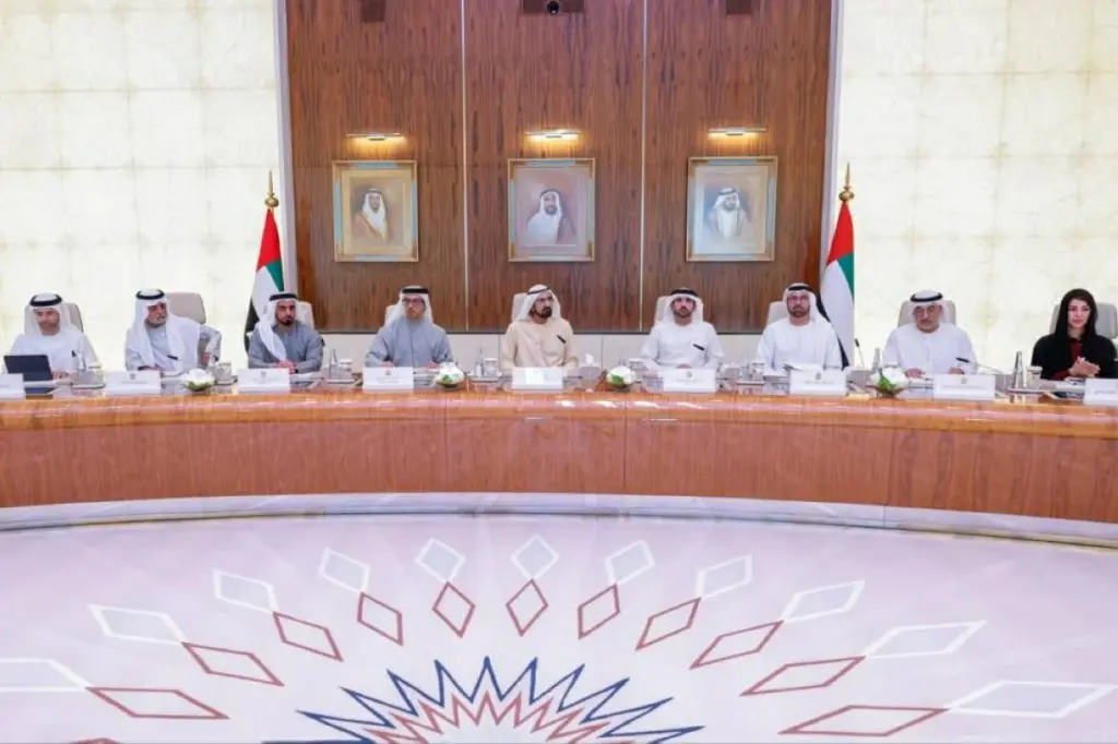 محمد بن راشد يعتمد أولى باقات الخدمات الحكومية المدعومة بالذكاء الاصطناعي محمد بن راشد يعتمد أولى باقات الخدمات الحكومية المدعومة بالذكاء الاصطناعي