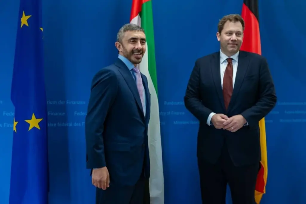 عبدالله بن زايد يبحث في ألمانيا الاعتداءات الإيرانية الغادرة عبدالله بن زايد يبحث في ألمانيا الاعتداءات الإيرانية الغادرة