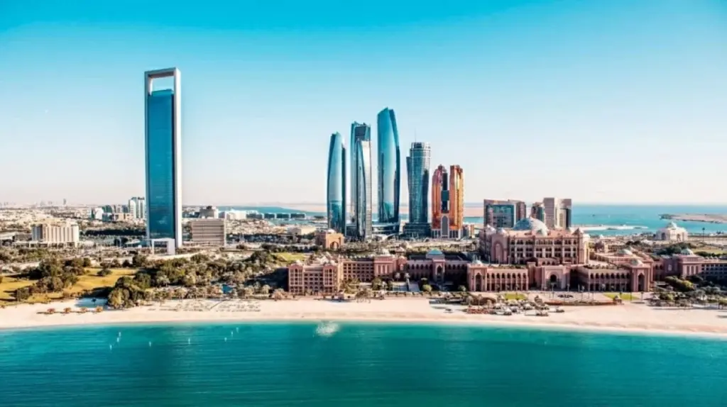 فيتش تؤكد التصنيف الائتماني للإمارات عند ” AA” مع نظرة مستقرة فيتش تؤكد التصنيف الائتماني للإمارات عند " AA" مع نظرة مستقرة