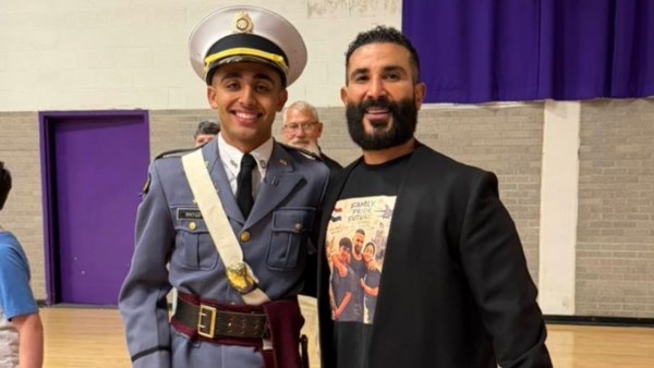 أحمد سعد يحتفل بتخرج نجله: بقى راجل أقدر أعتمد عليه أحمد سعد يحتفل بتخرج نجله: بقى راجل أقدر أعتمد عليه