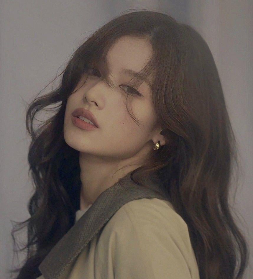 ما هي أغاني TWICE التي تتمتع بتوزيعات الخطوط الأكثر عدلاً/الفريدة؟