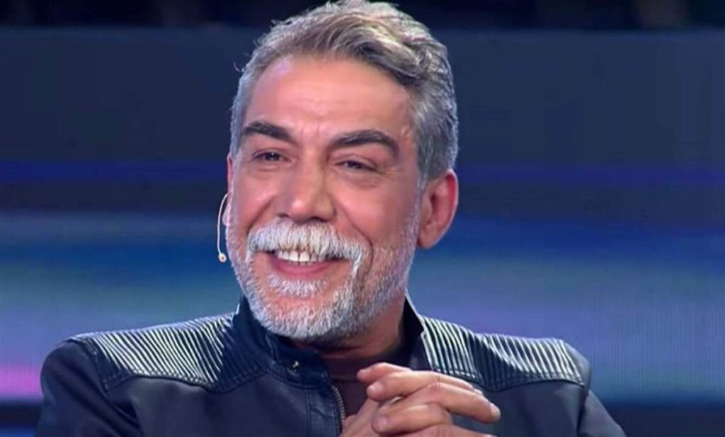 أيمن رضا يدخل على خط أزمة الإشاعات.. تحذير حاسم وتهديد باللجوء إلى القضاء أيمن رضا يدخل على خط أزمة الإشاعات.. تحذير حاسم وتهديد باللجوء إلى القضاء