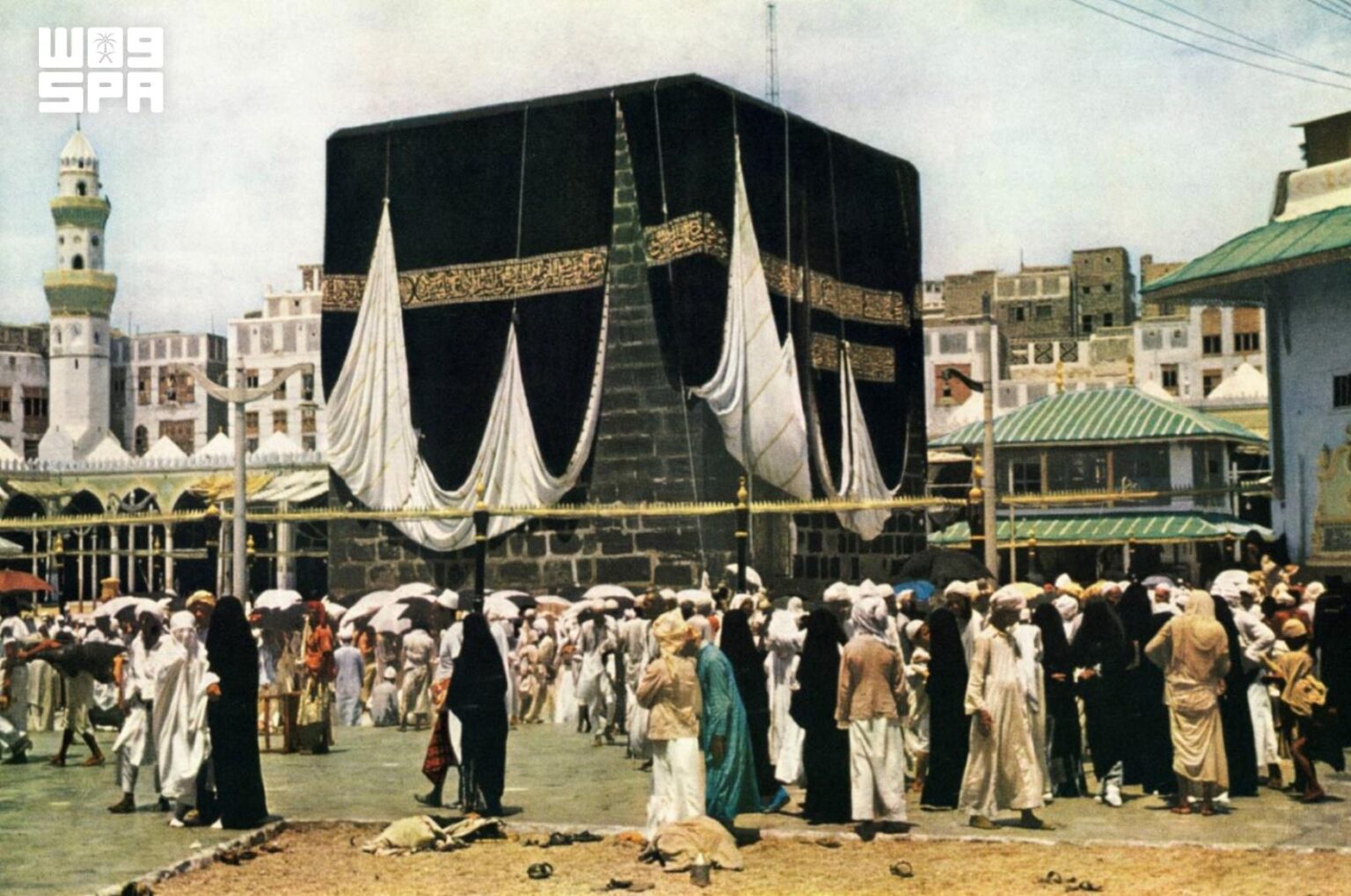 حج / "واس" تروي قصة أول صور ملونة للمسجد الحرام والمشاعر المقدسة قبل 74 عامًا – وكالة الأنباء السعودية حج / "واس" تروي قصة أول صور ملونة للمسجد الحرام والمشاعر المقدسة قبل 74 عامًا - وكالة الأنباء السعودية