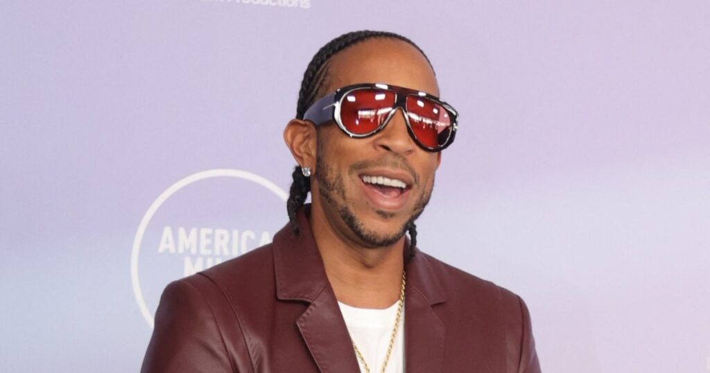 يقوم Ludacris بتشغيل نسخ نظيفة من أغانيه لأطفاله