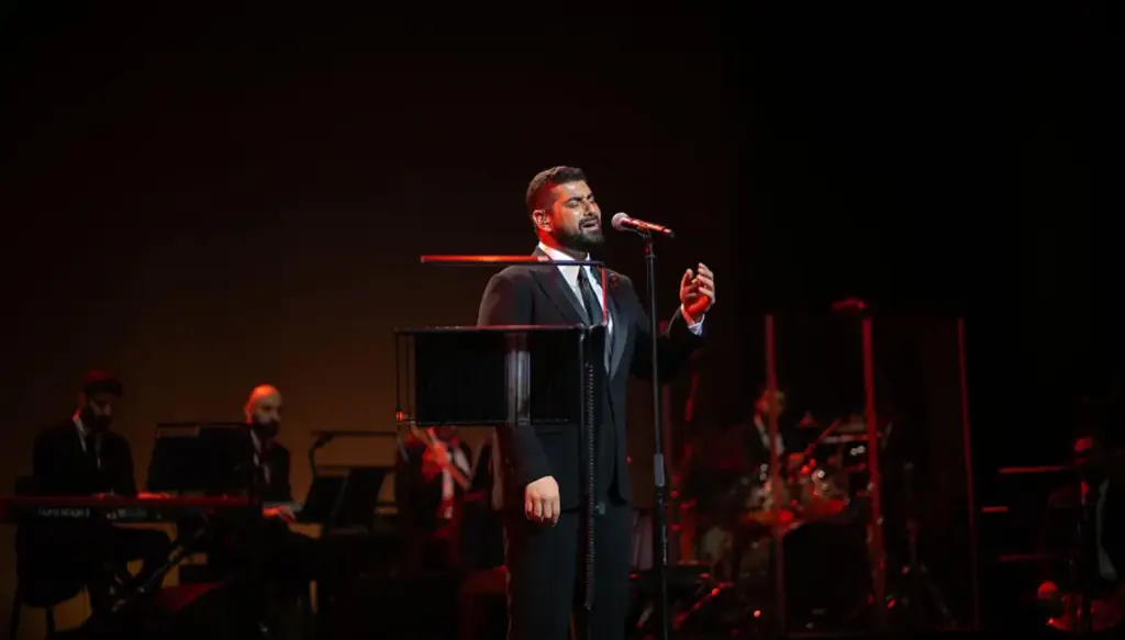 آدم يحيي حفلة مميزة في دبي أوبرا وسط حضور جماهيري آدم يحيي حفلة مميزة في دبي أوبرا وسط حضور جماهيري