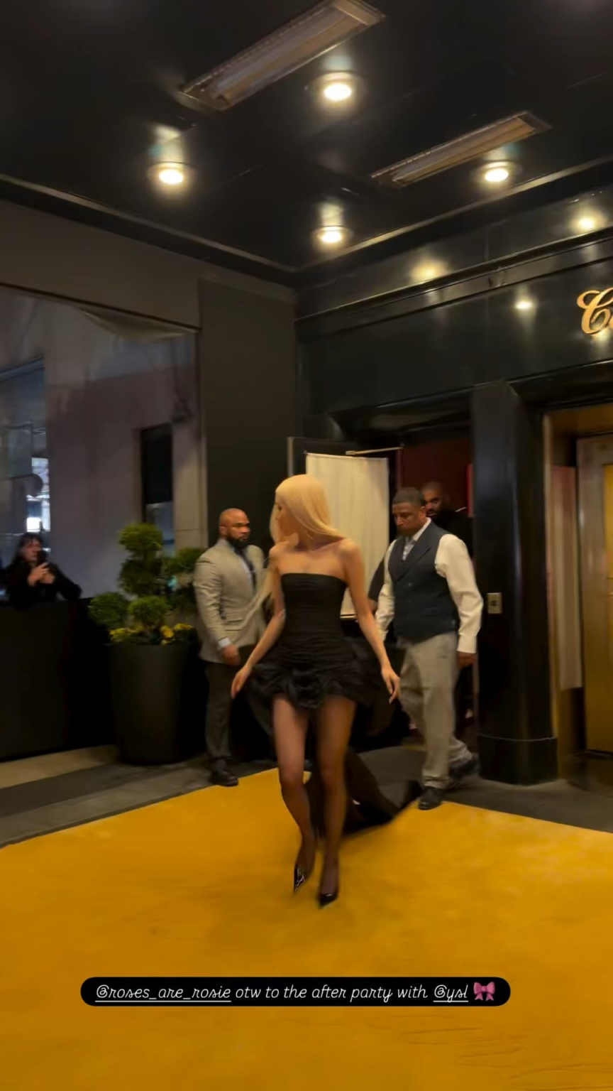 260505 روزيه تتجه لحضور حفل Met Gala