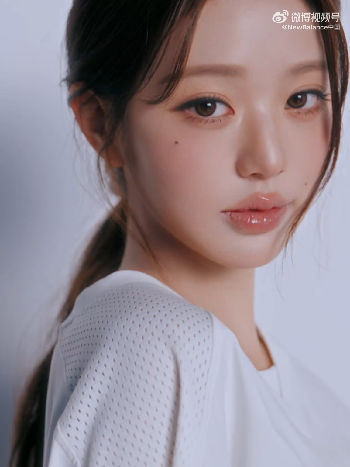 260514 Wonyoung - مجموعة أزياء الصيف وأحذية MT100 (مجموعة New Balance 2026 Summer Collection CF)