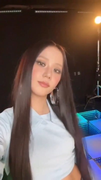 260528 تحديث انستغرام لمجلة V مع جيسو
