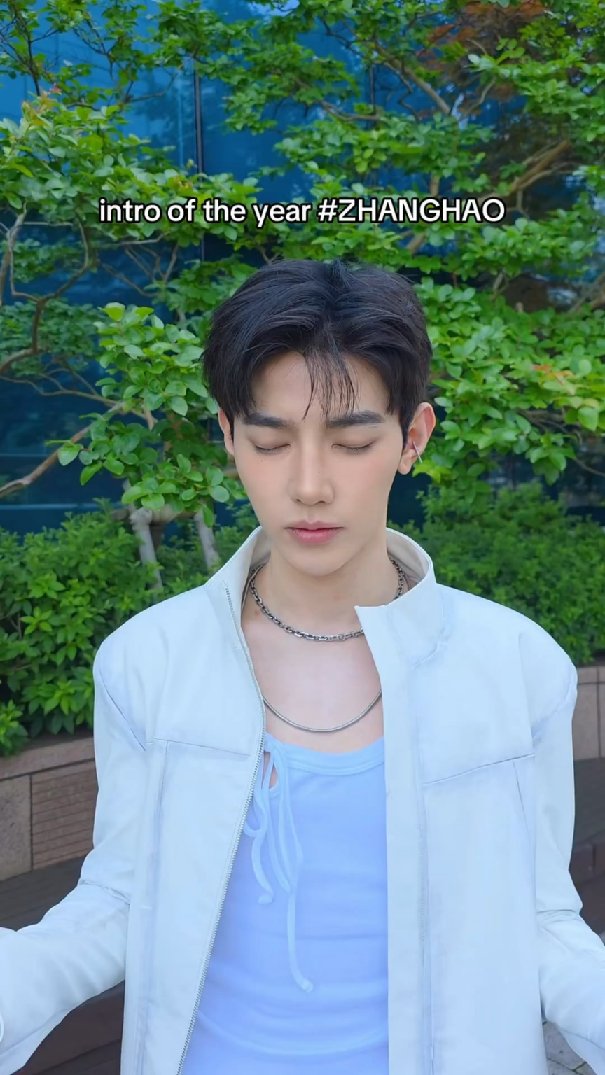 260531 تحديث LE SSERAFIM على TikTok مع مياواكي ساكورا - مقدمة العام مع AND2BLE Zhang Hao 👀🐼 (تحدي BOOMPALA)