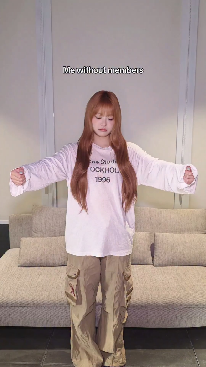 260519 تحديث LE SSERAFIM على TikTok مع مياواكي ساكورا، كازوها، هونغ إيونتشاي - أفضل معًا 🩷